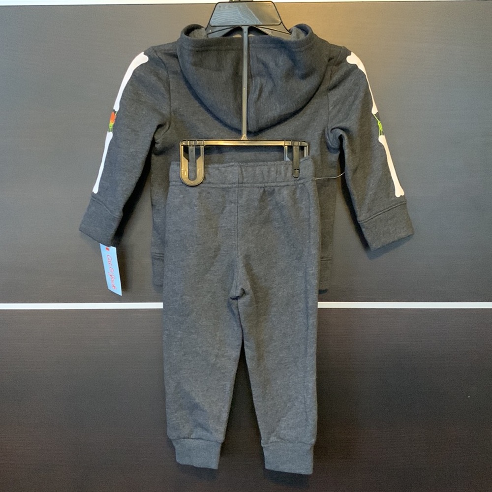 Cat & Jack Unisex Halloween Skelton Jogger Set - Picture 10 of 15